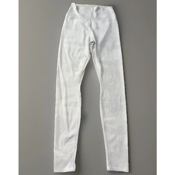 Camo Pants - Alo Yoga High Waist Vapor Legging White Camo Medium